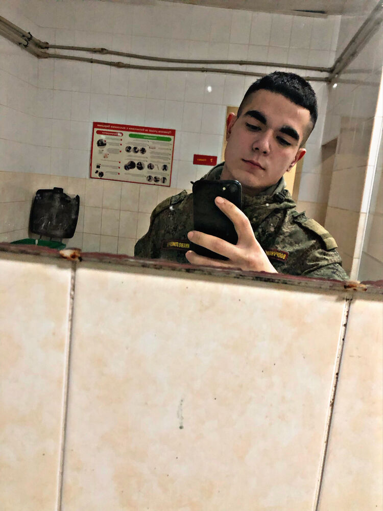  31732843  , 22 ,     
