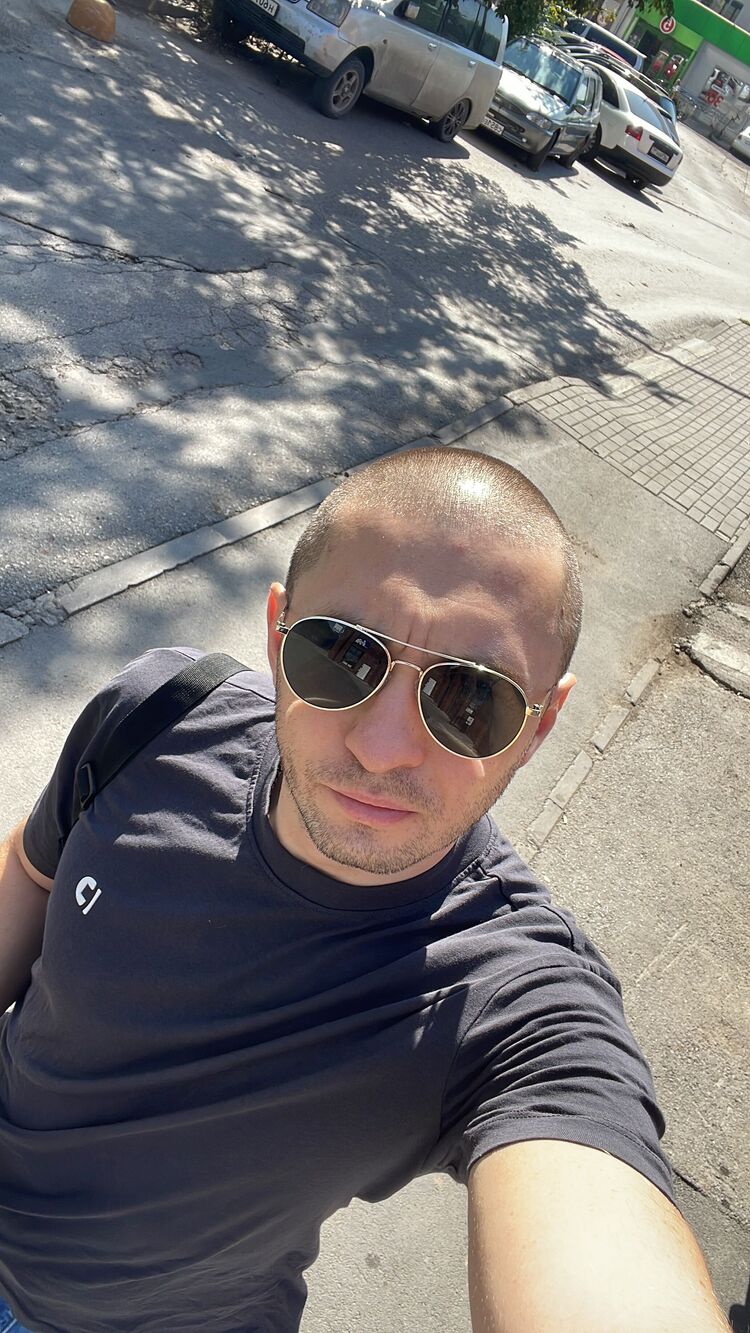  53577993  , 33 ,    --