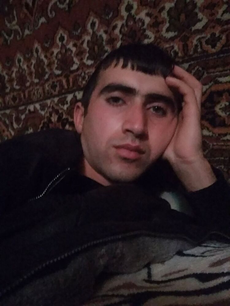  ,   Hayk, 27 ,   
