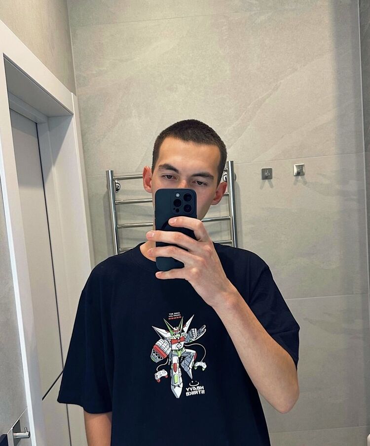  39373143  , 22 ,    
