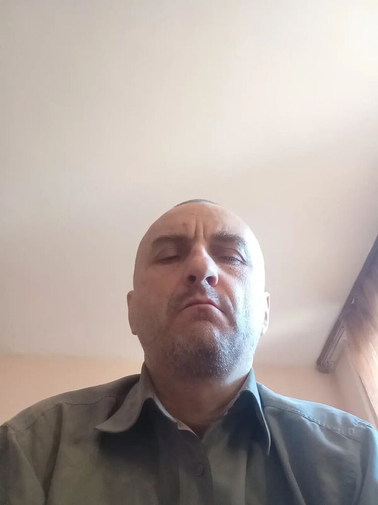  49160883  Andrey, 52 ,    