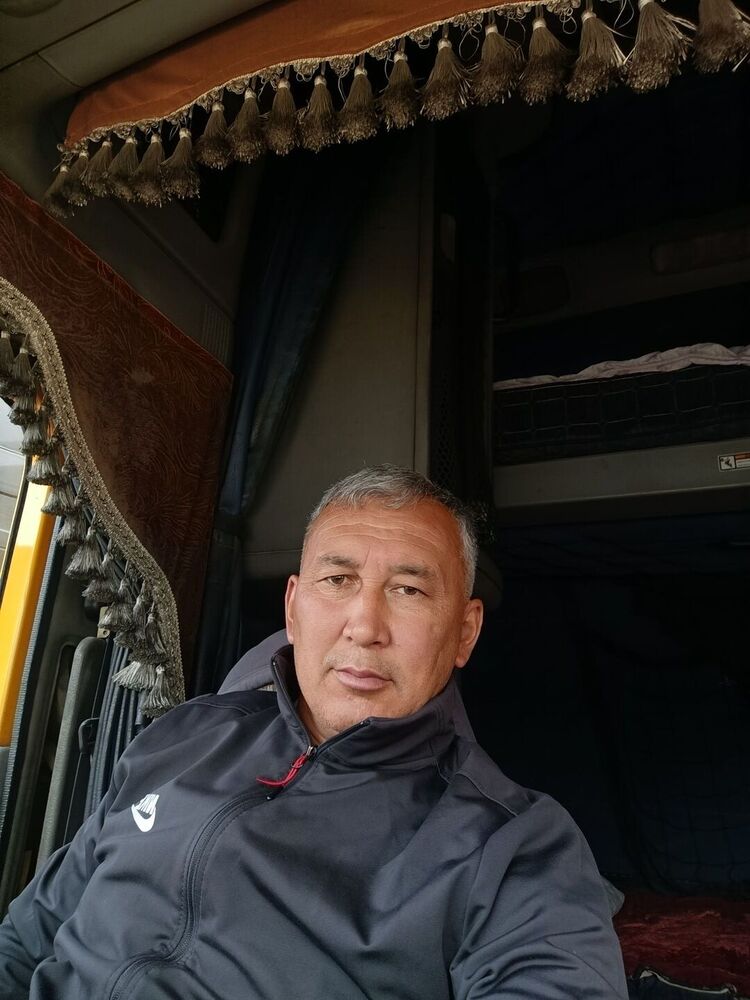  50598223  , 48 ,    -