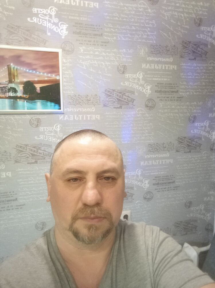  49716503  Eduard, 48 ,    