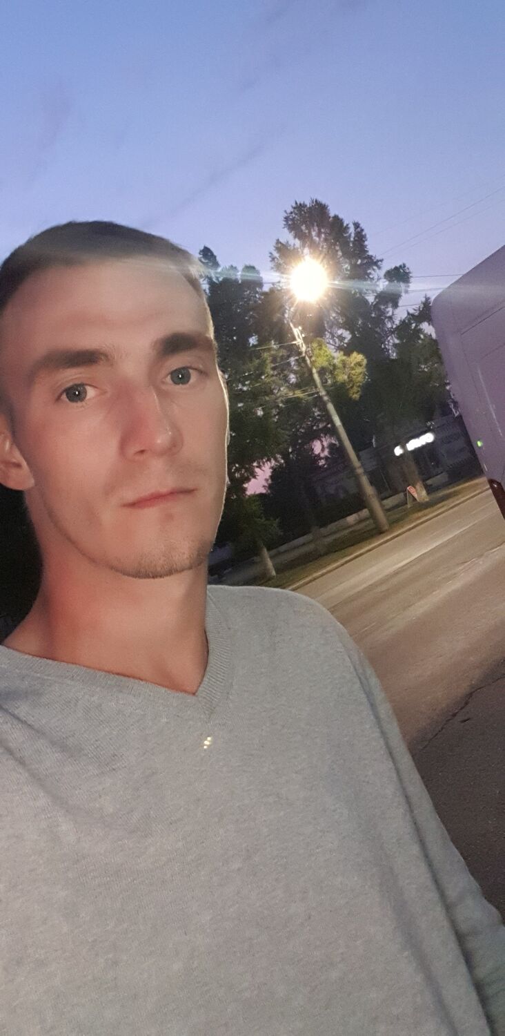 -,   Artem, 31 ,   ,   , c , 