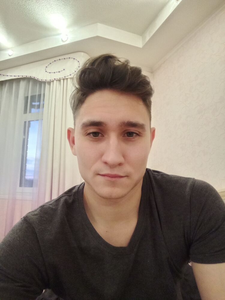   ,   Alexander, 28 ,   ,   , c 