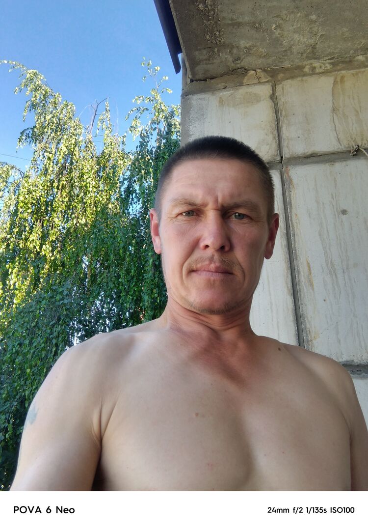  52735113  Alexander, 43 ,    