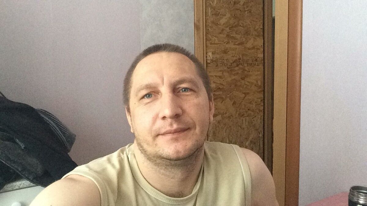  ,   Alex, 46 ,   ,   , c 