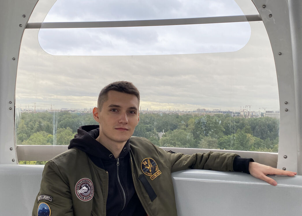  27617993  , 27 ,    -