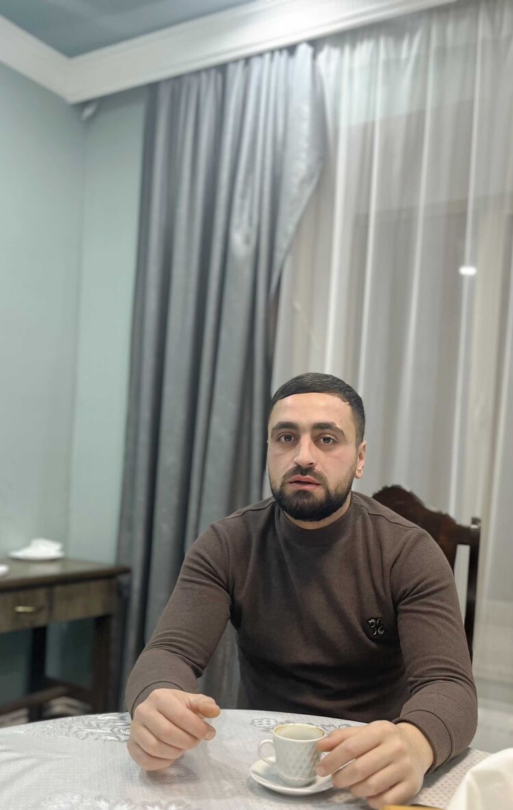  ,   Yan, 33 ,   ,   
