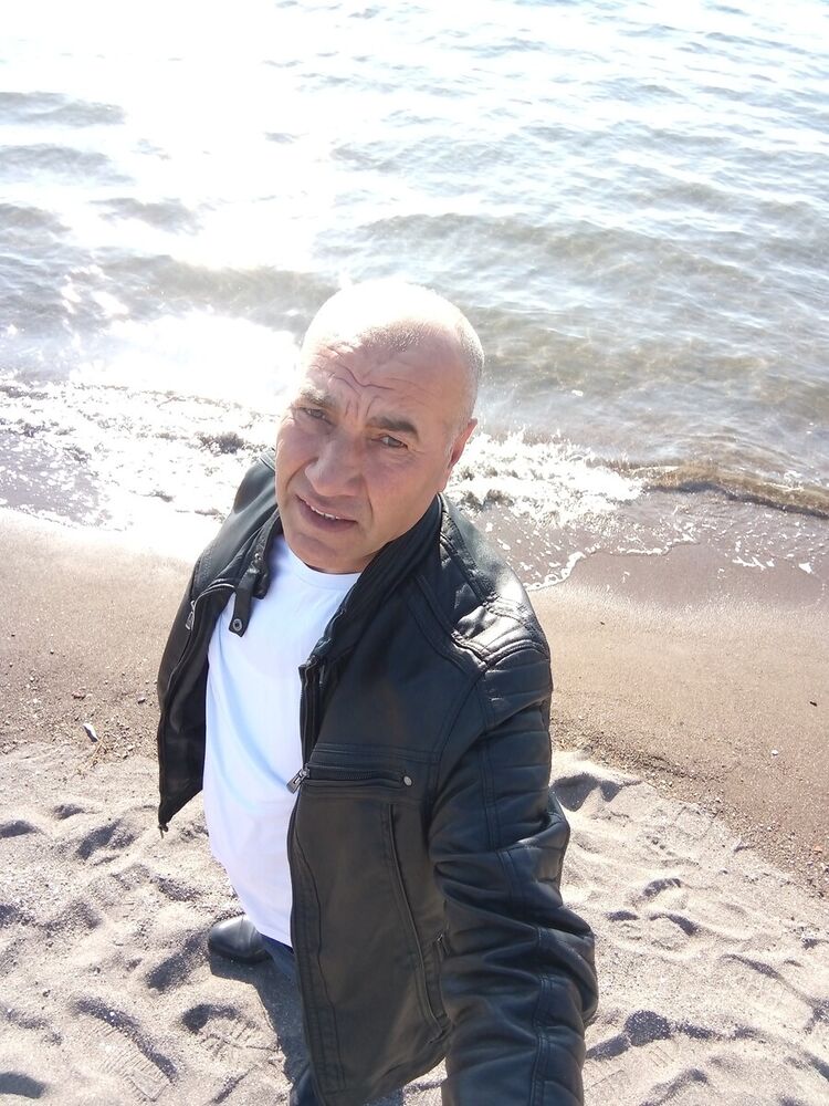 20631563  Gulaga, 60 ,    