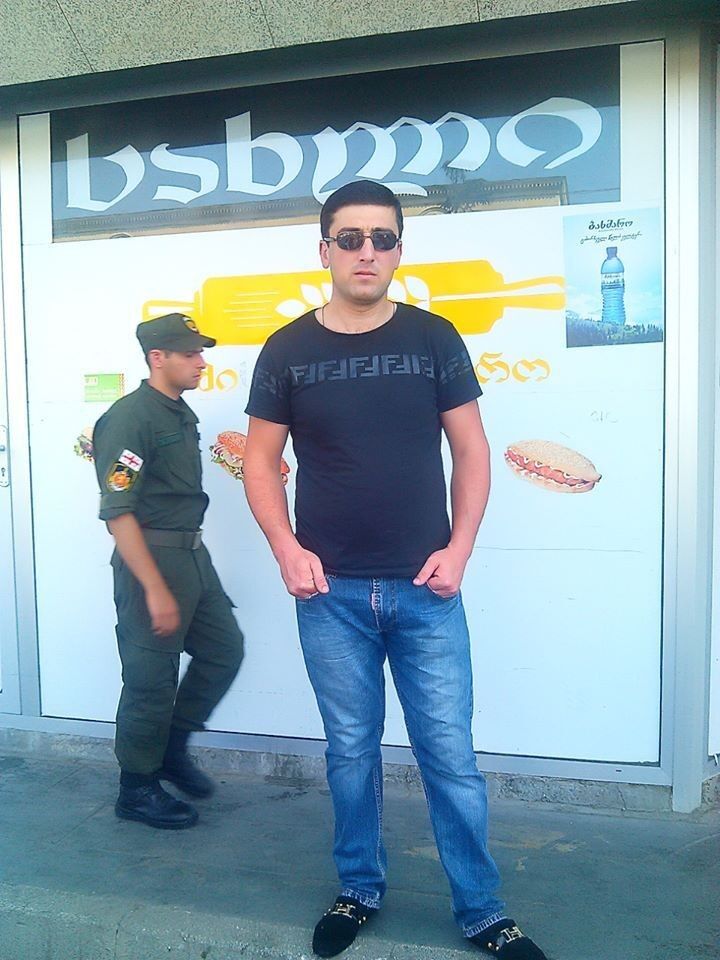  8512333  Merabi, 38 ,    