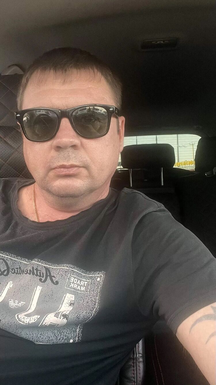  --,   , 37 ,  
