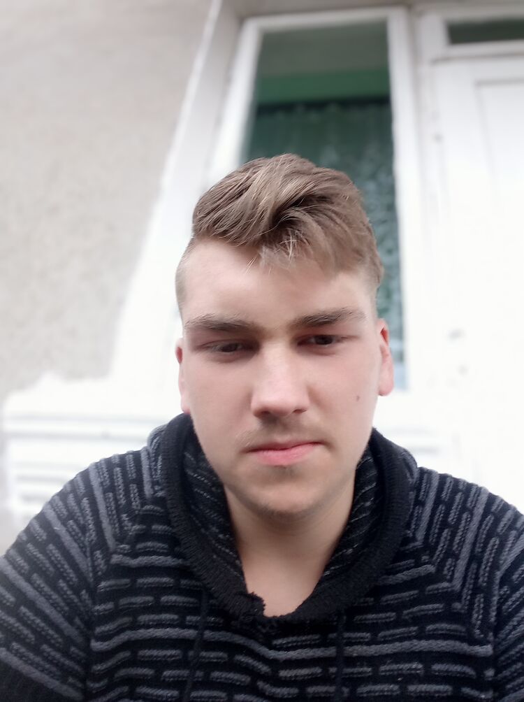  ,   Andriy, 22 ,   ,   