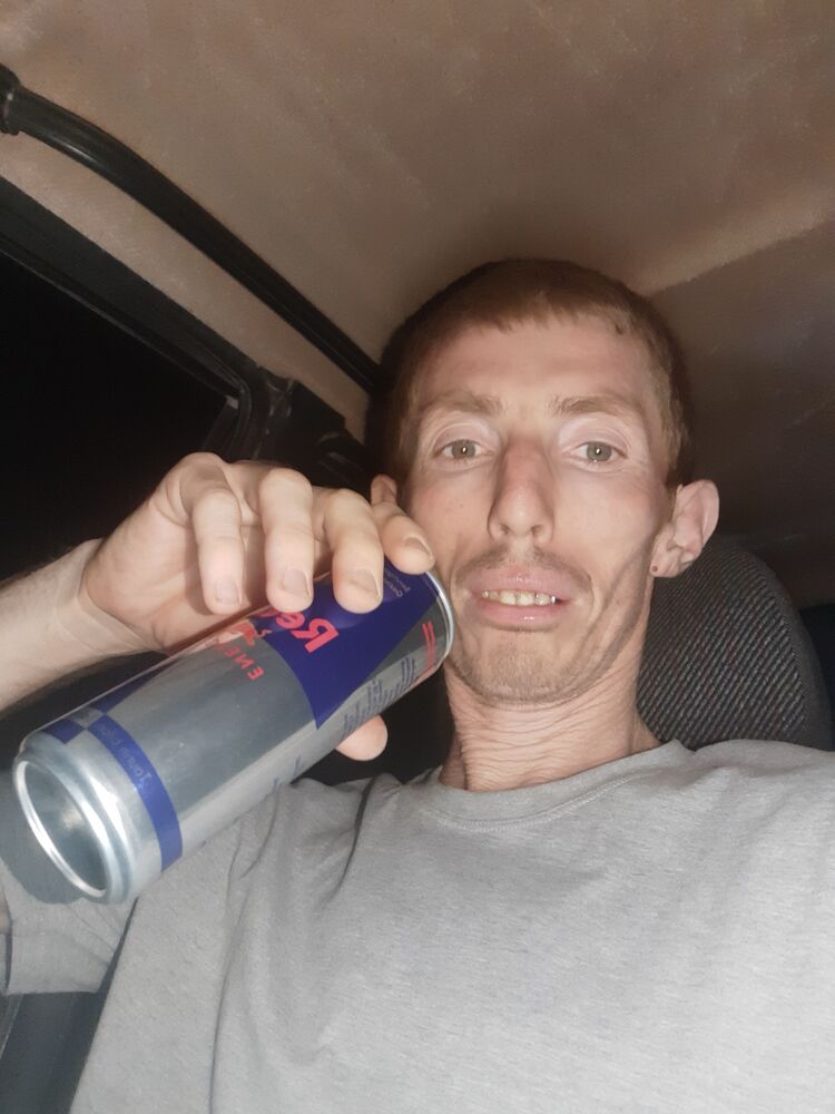  44415933  , 37 ,    