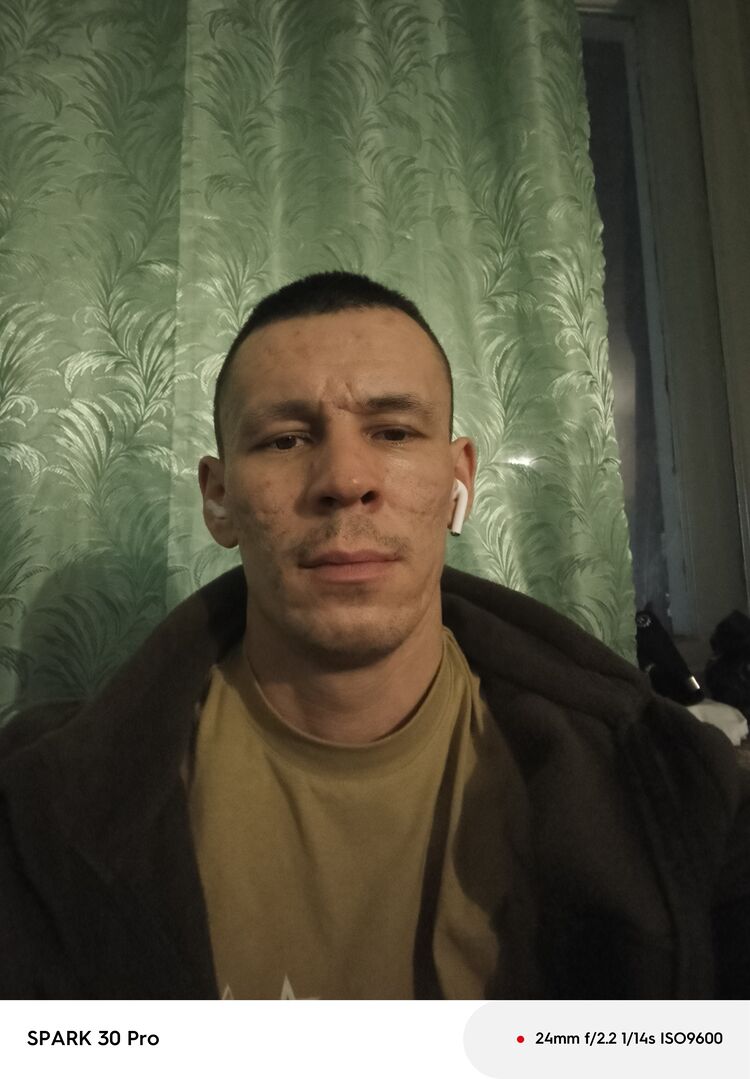  --,   Stanislav, 32 ,   ,   , c , 