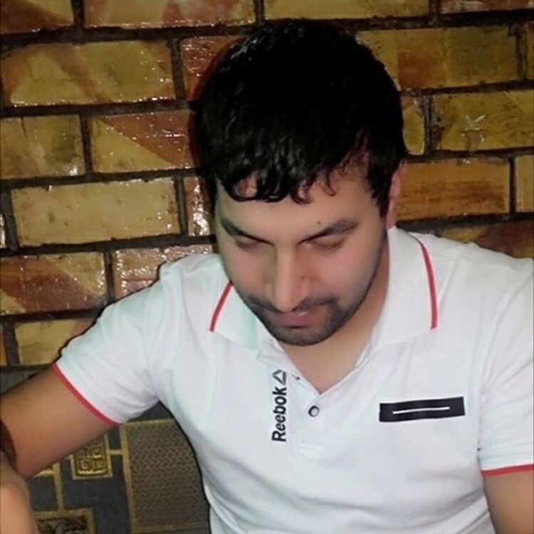  18581673  Akmal, 42 ,    -