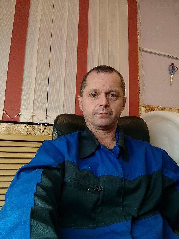  46880873  , 40 ,     