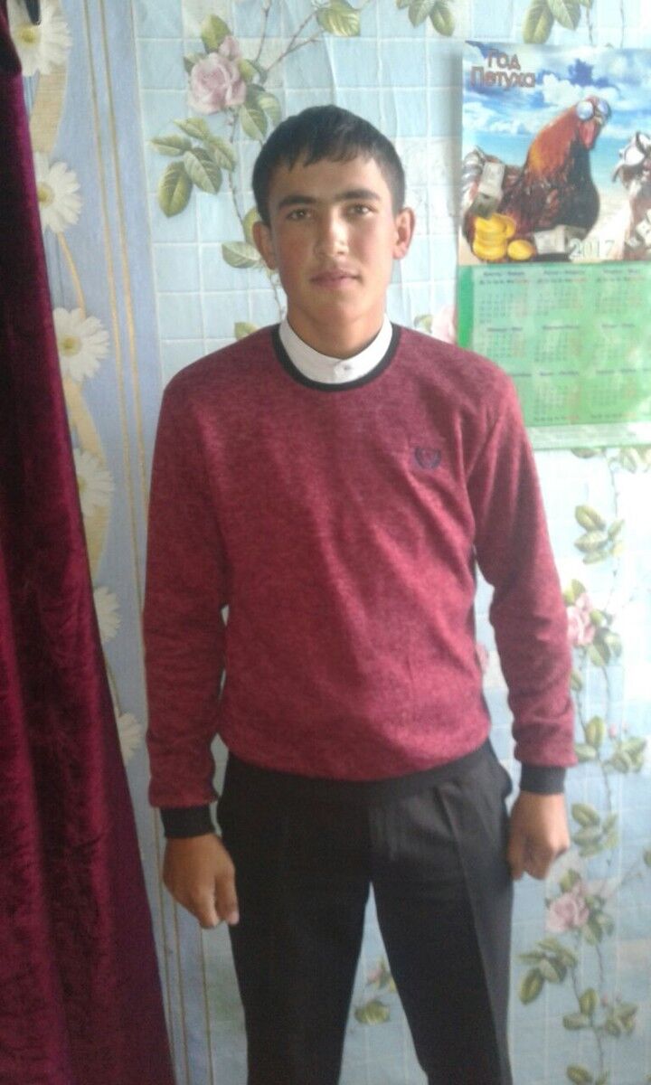  11027853  Denis, 26 ,    