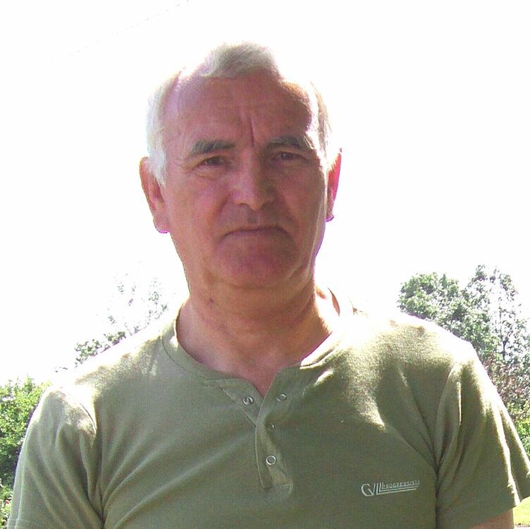  25732503  Ivan, 70 ,    