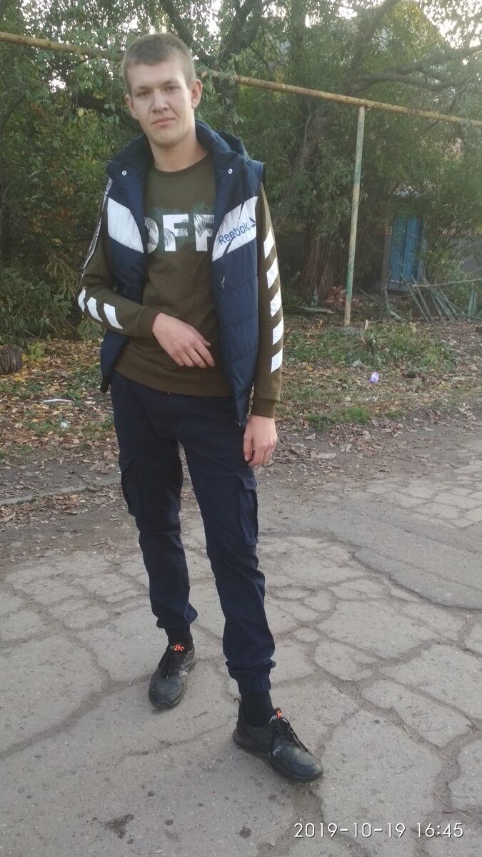  18685273  , 29 ,    