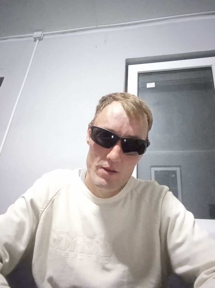  40418283  , 39 ,    