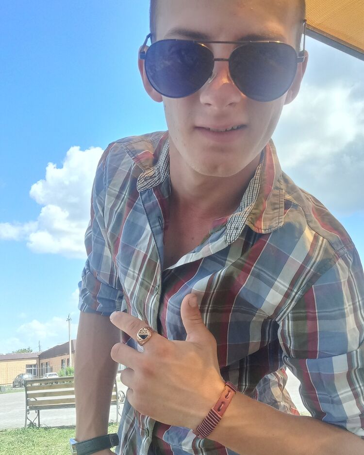  ,   Konstantin, 24 ,   ,   
