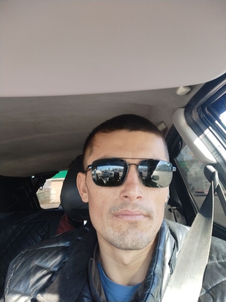  46925653  , 33 ,    