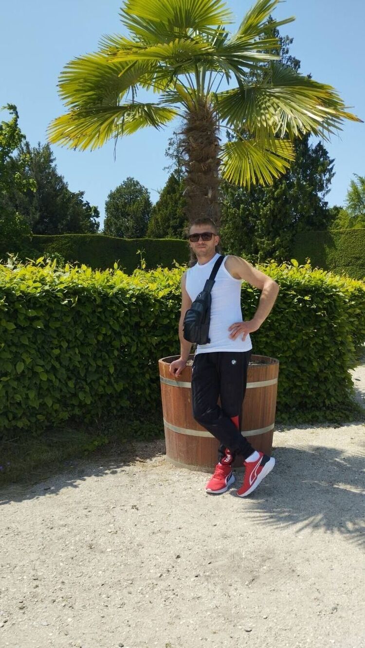  50580243  Vadym, 37 ,    Boskovice