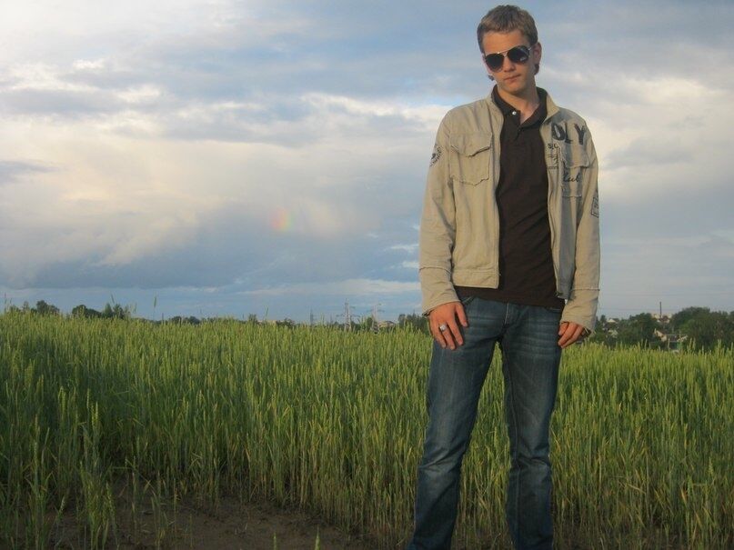  42501173  Rostislav, 28 ,    