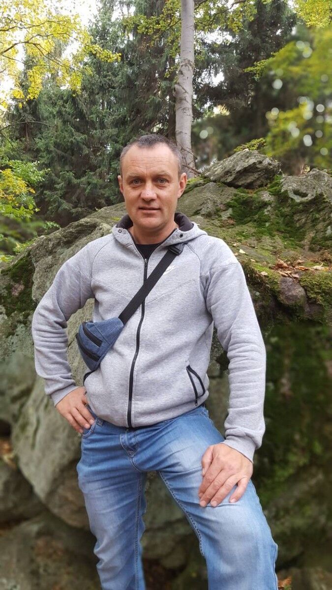  Bielawa,   Piotr, 47 ,   ,   , c 