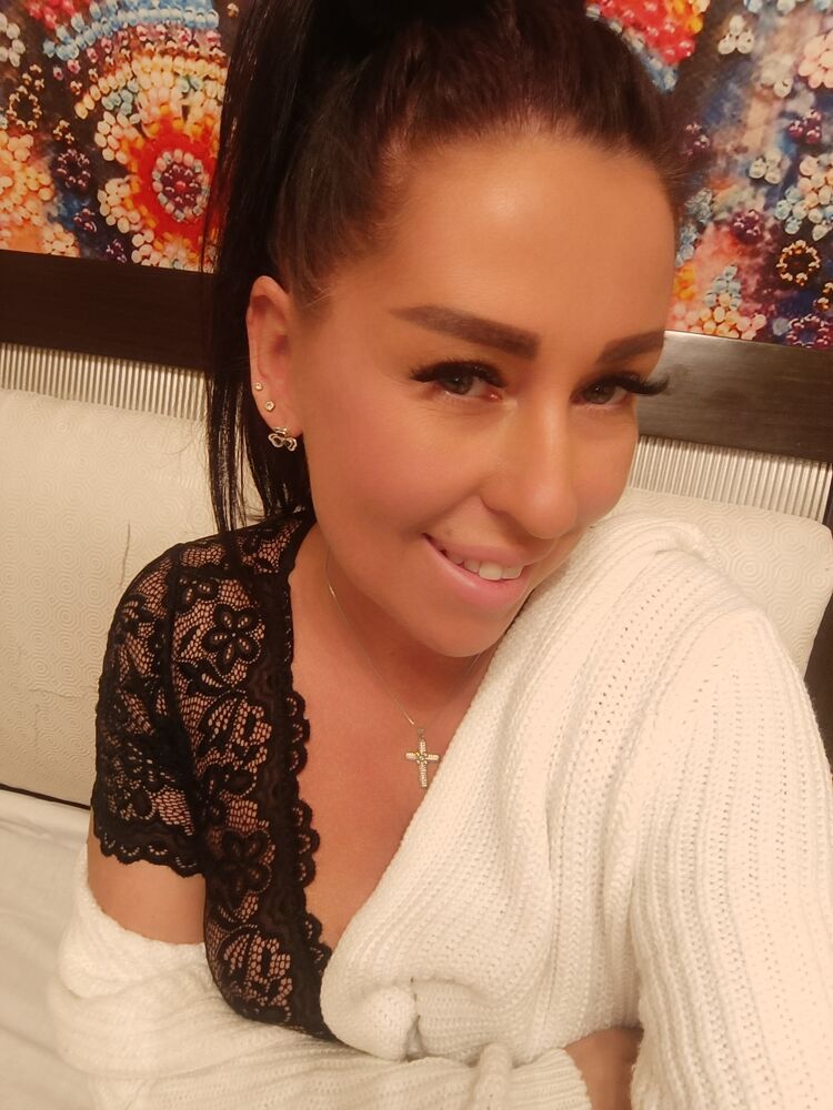  54777133  Sultana, 39 ,    