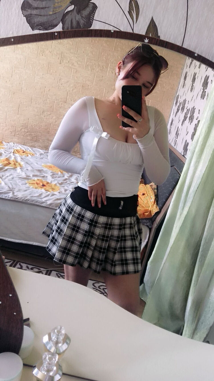 51355303  Alla, 22 ,    