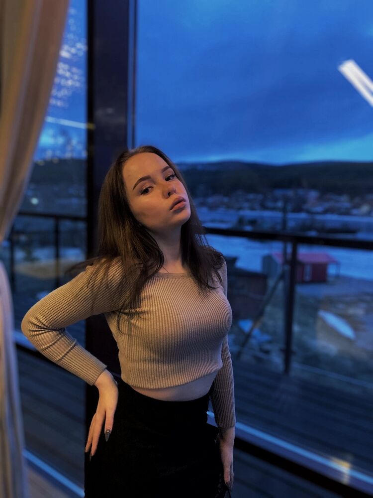  26076853  , 21 ,    