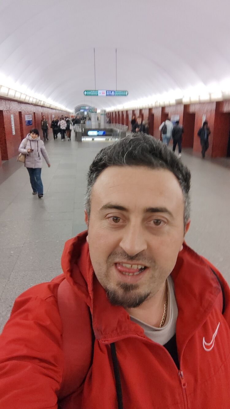  -,   Kadir, 39 ,   ,   