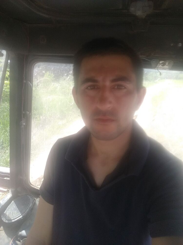  ,   Denis Tokar, 29 ,   ,   , c 