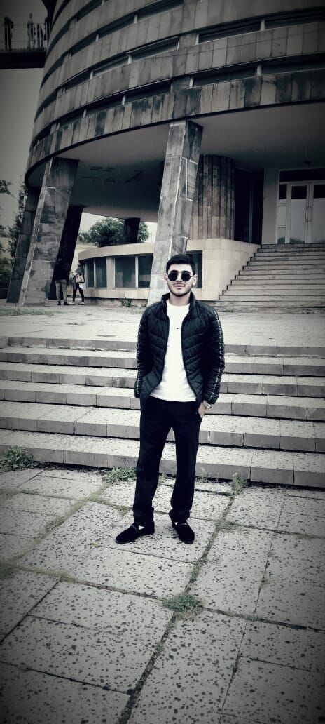 ,   Vahe, 21 ,  