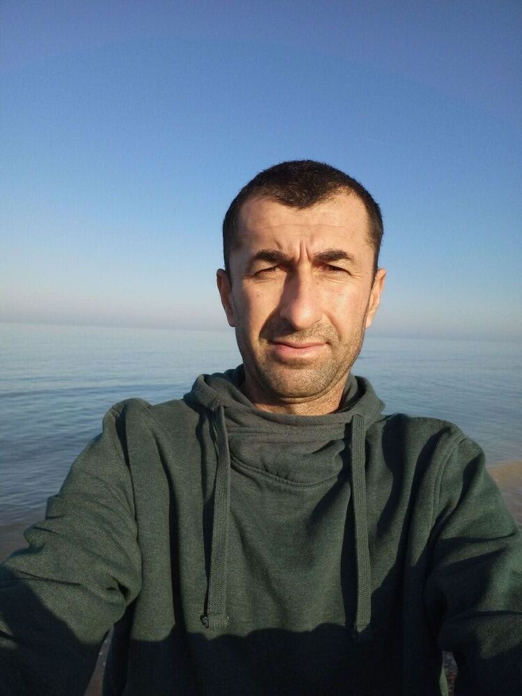  51700153  Zarif, 44 ,    