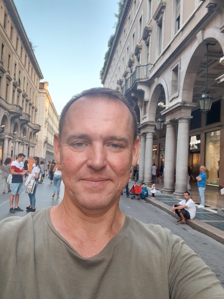  17926383  Radion, 45 ,    Milan