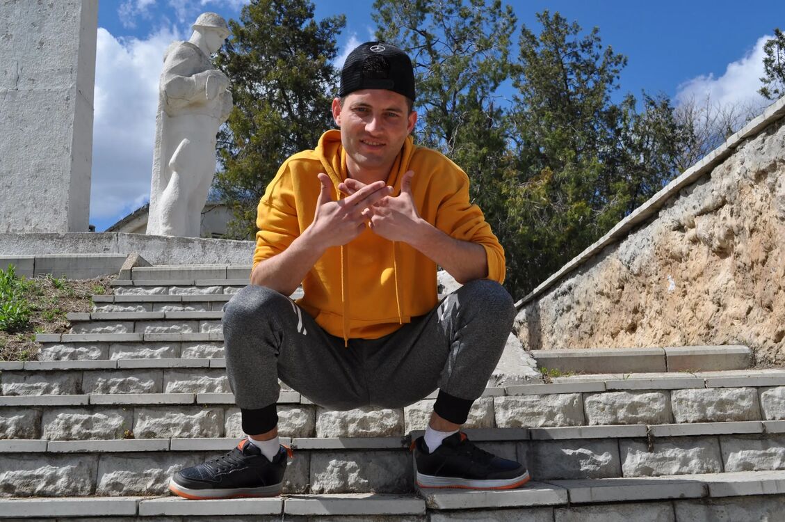 ���� 37119873 ����� Jiku, 25 ���, ���� ���������� � ��������