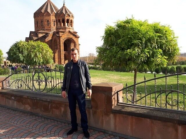  ,   Hovo, 32 ,   ,   , c 