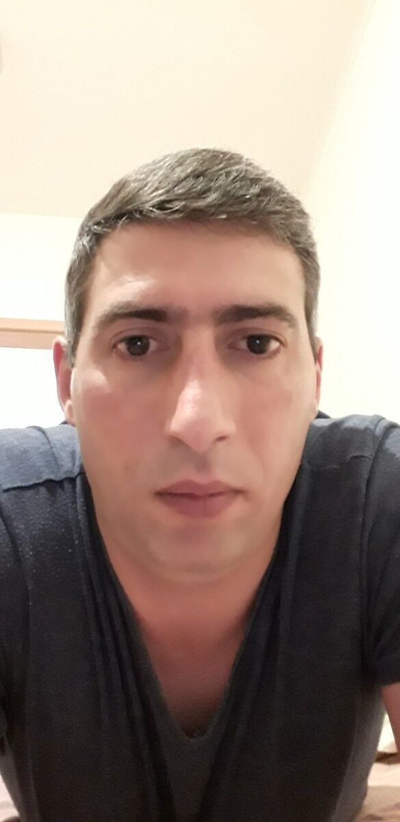  Halle,   Nik, 40 ,   