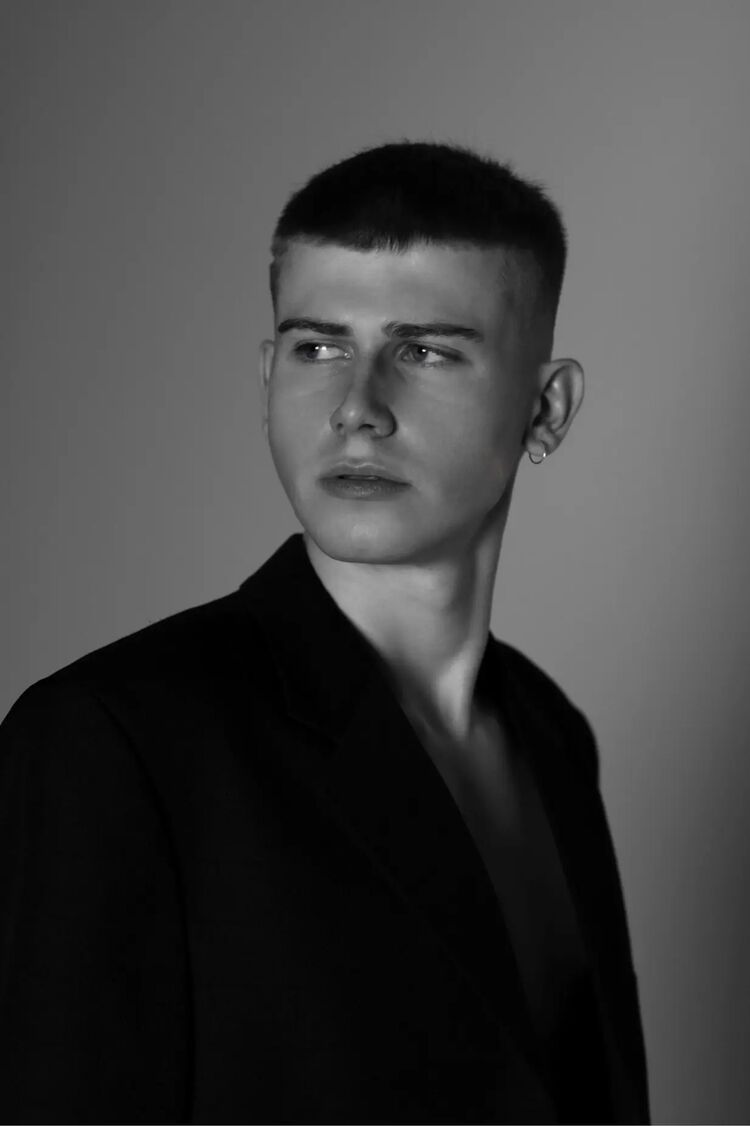  ,   Tom, 31 ,   ,   