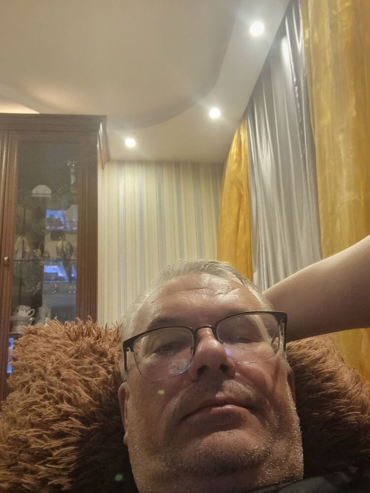  38952283  , 54 ,    