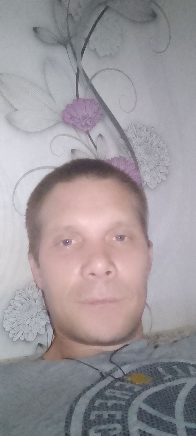  ,   Anatolij, 32 ,   ,   