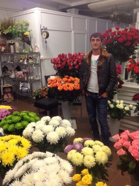  49481633  Ali, 36 ,    --