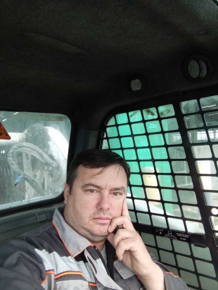  ,   Vasiliy, 48 ,     , c 