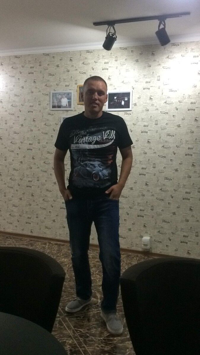  8122293  Murad, 39 ,    