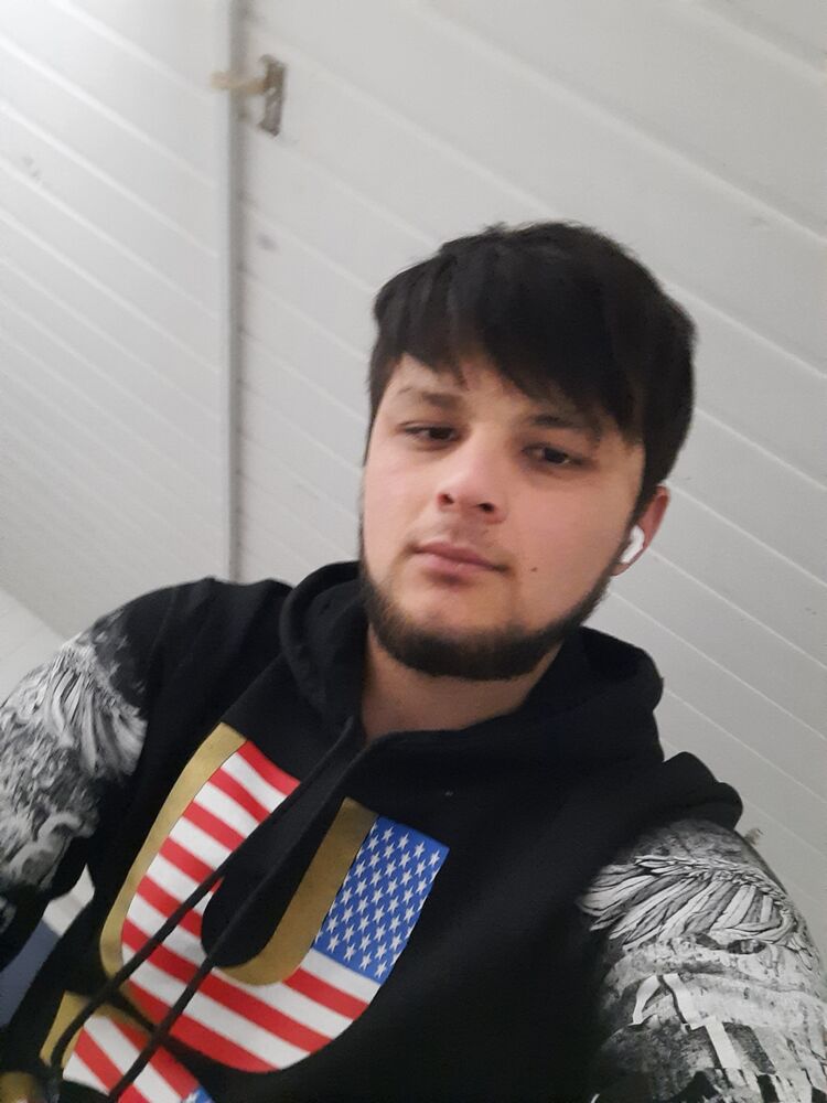  ,   Shoxruz, 23 ,   ,   