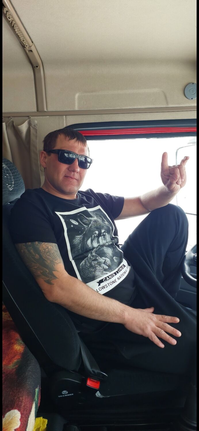  46202103  Boris, 37 ,    