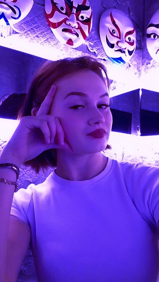  39916703  Elizaveta, 19 ,    